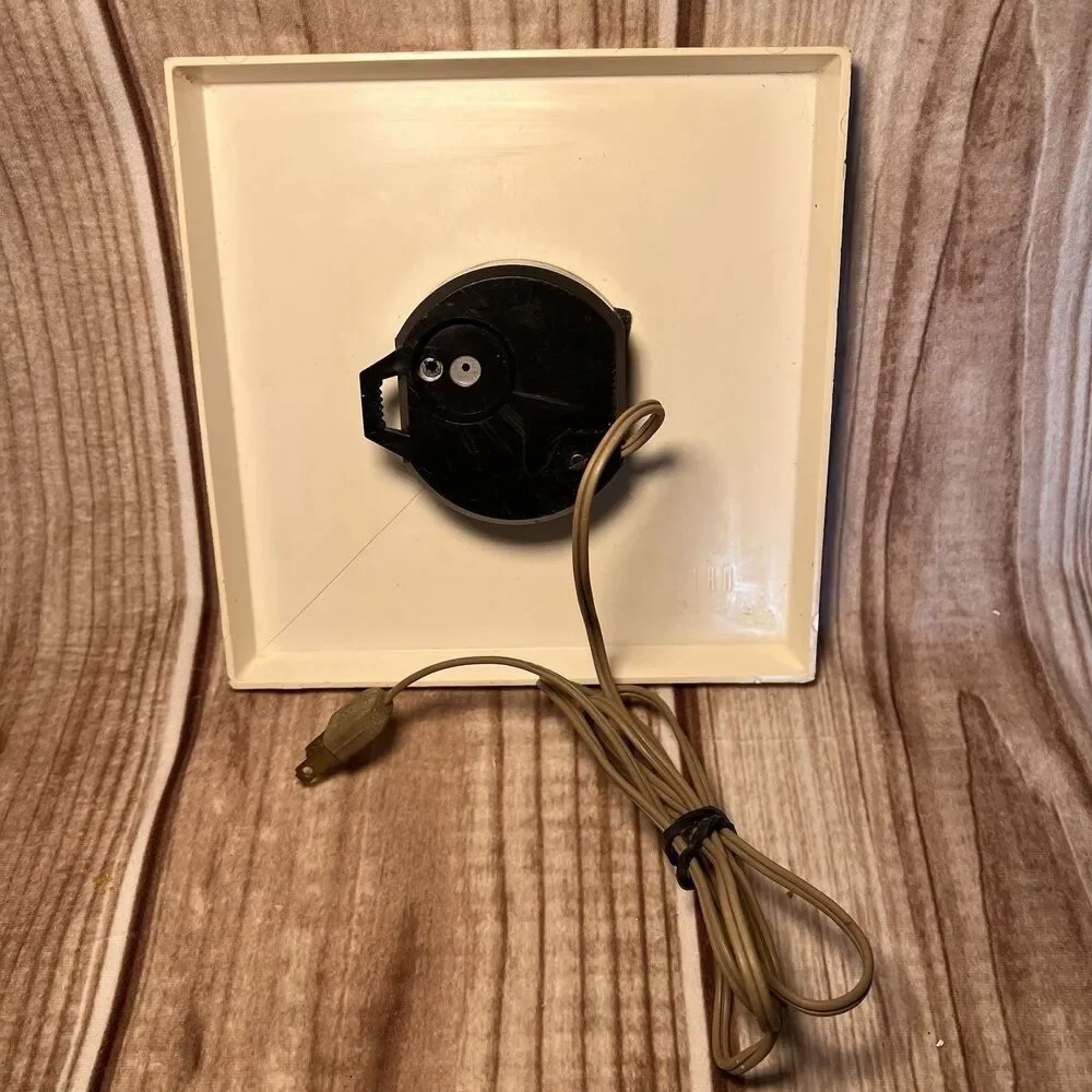 Vintage Phinney Walker WDP Donald Duck Clock Walt Disney Productions